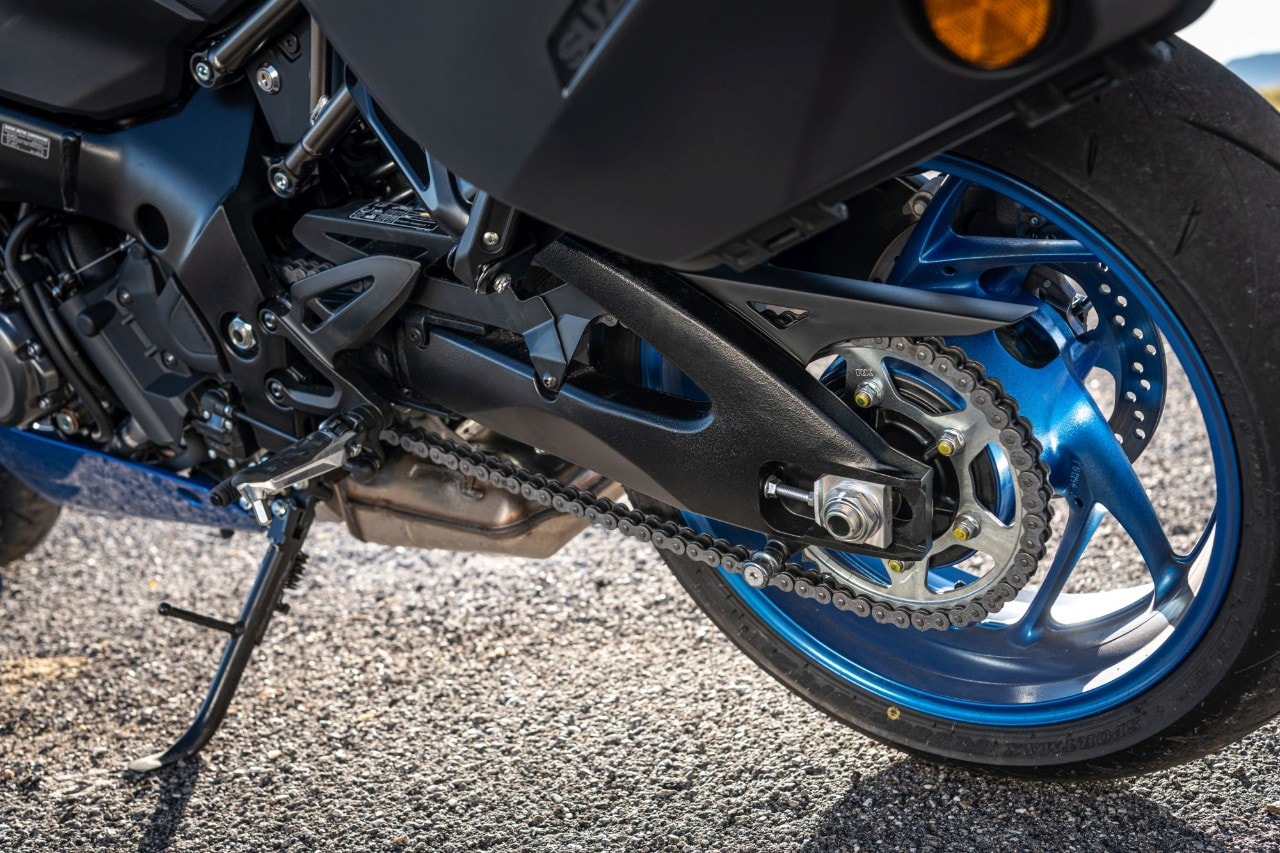 Suzuki GSX-S1000GT: vacanze nello spazio